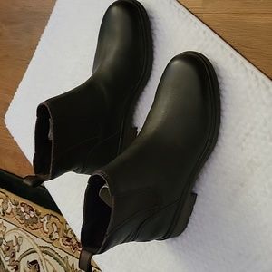 UGG Harrison Chelsea BrownStout Leather boot waterproof rubbersole  Unisex 9 New